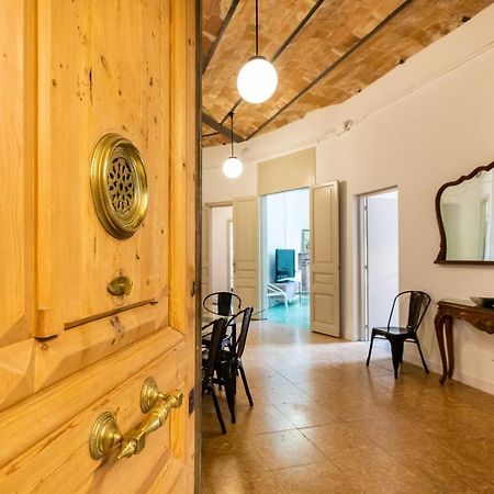 Piso para Grandes Grupos Barcelona Bagian luar foto
