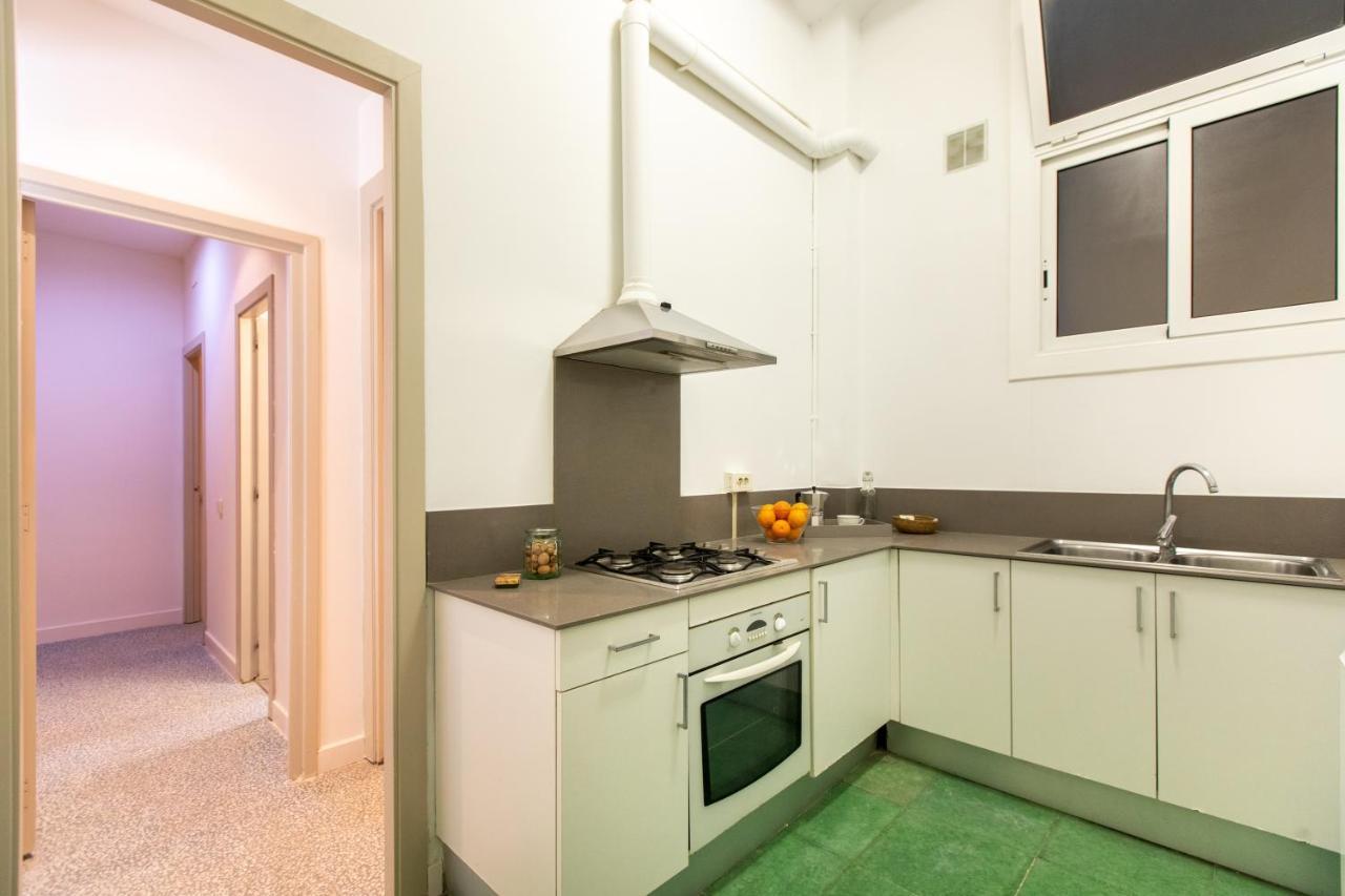 Piso para Grandes Grupos Barcelona Bagian luar foto