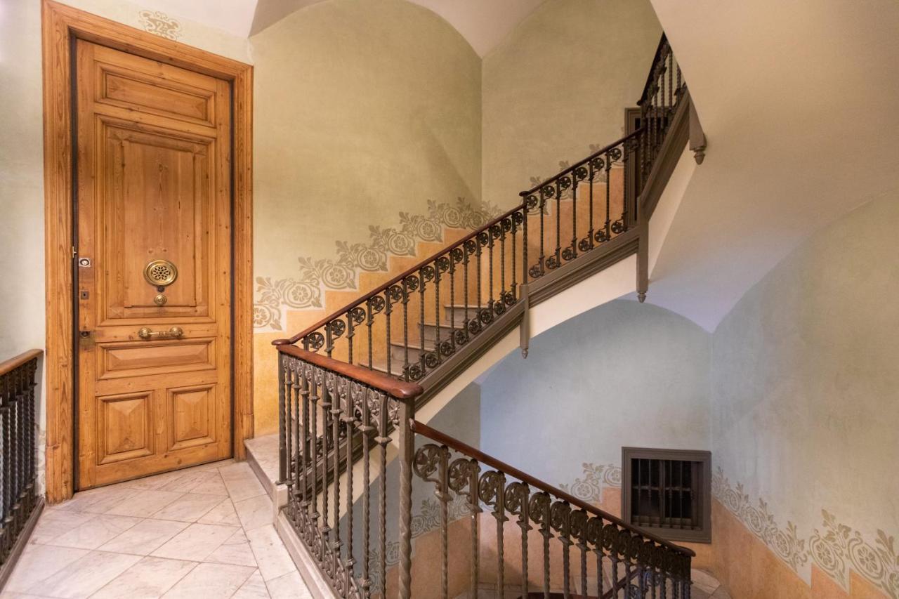 Piso para Grandes Grupos Barcelona Bagian luar foto